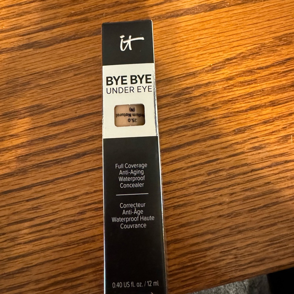 Unused unopened IT Cosmetics Bye Bye Undereye Concealer 25.0 Medium Natural